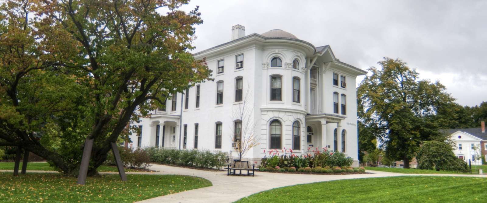 Hale Building, Summer