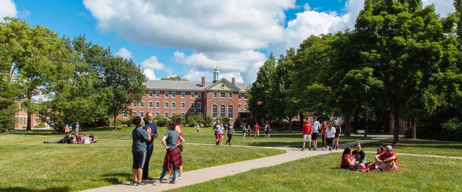 Students on Fiske Quad