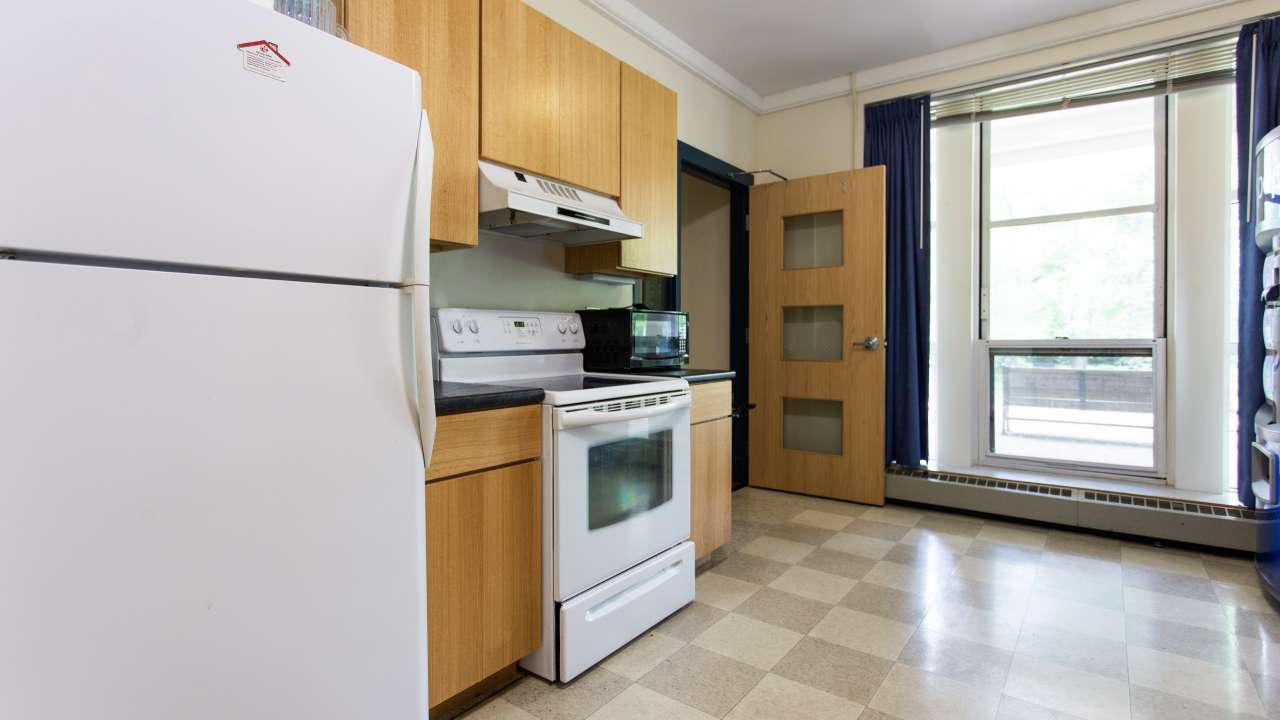 Pondside I shared kitchen space